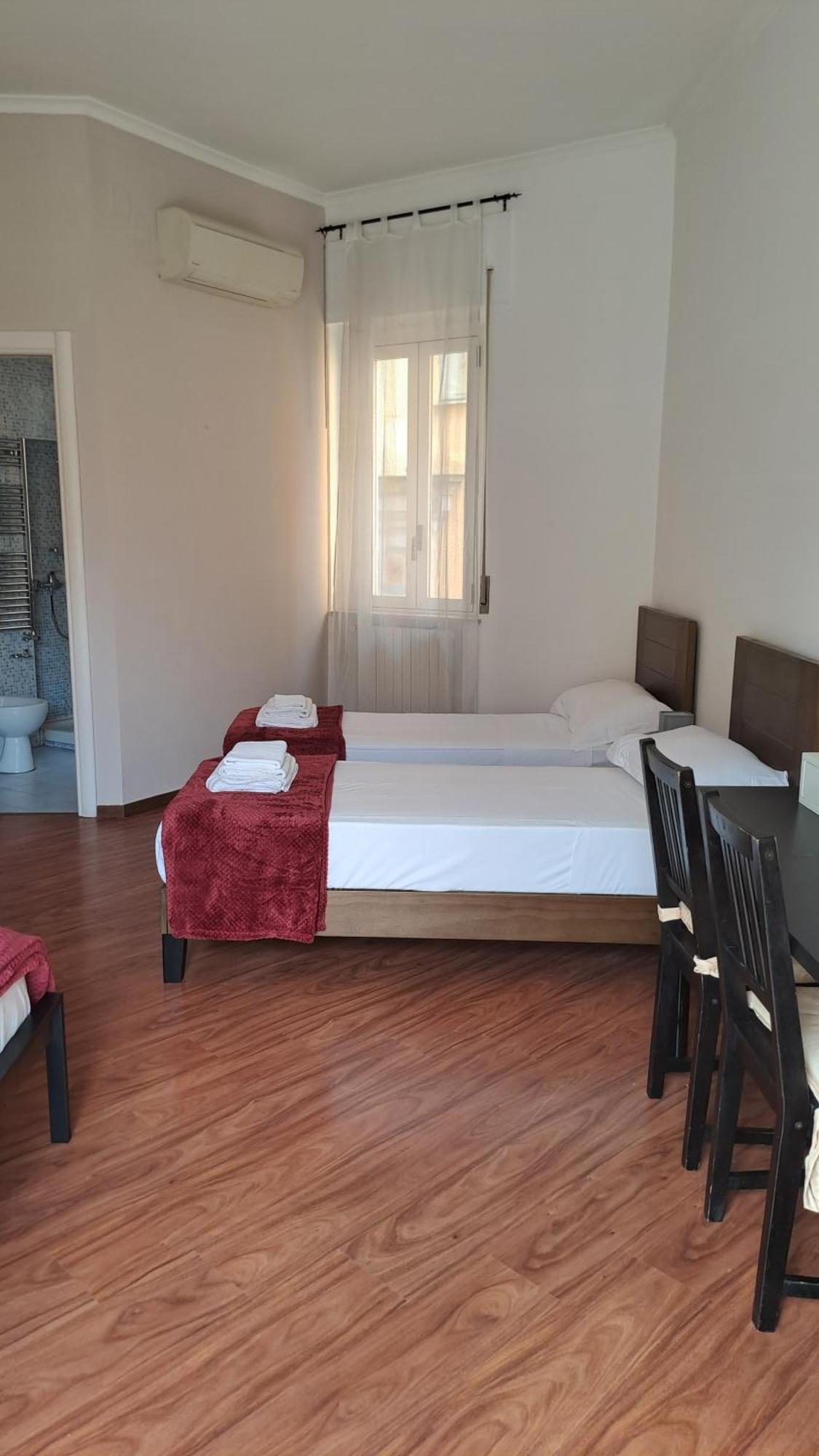 Trinita' Maggiore Home/ Historic Center Apartment Naples