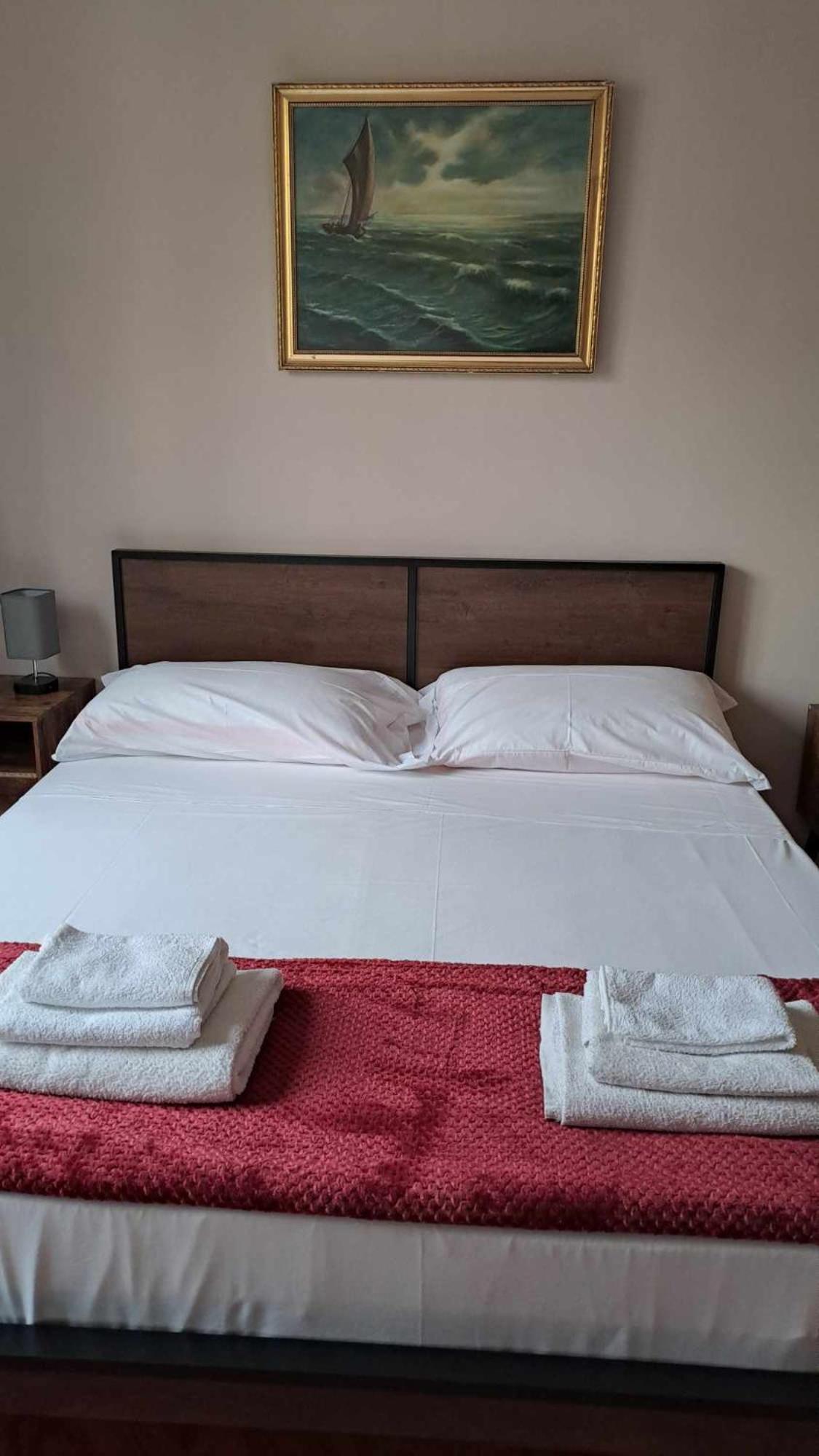 Trinita' Maggiore Home/ Historic Center Apartment Naples
