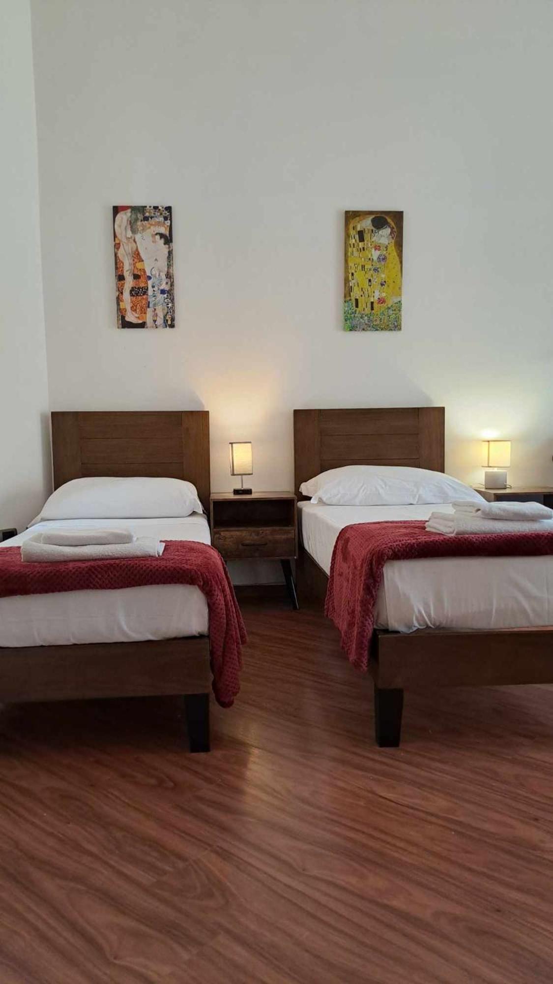 Trinita' Maggiore Home/ Historic Center * Naples
