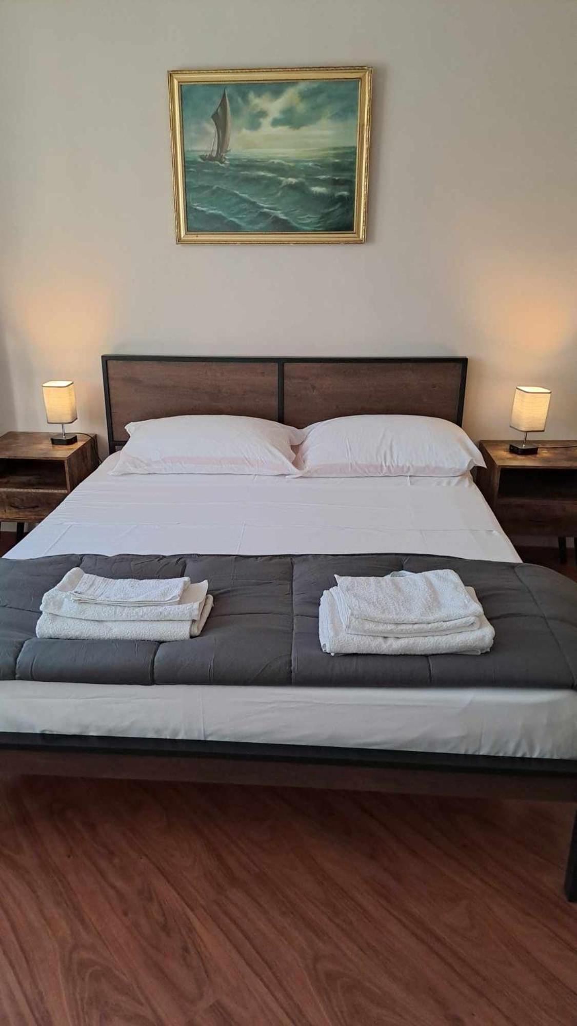 Apartment Trinita' Maggiore Home/ Historic Center *
